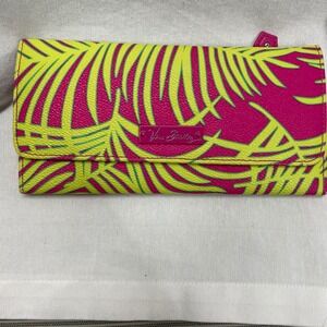 Vera Bradley Wallet Womens OS Pink Lime Green Tropical Palm Leaf Trifold Faux
